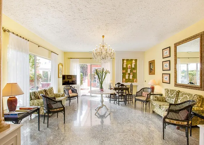 Hotel Don Cándido *